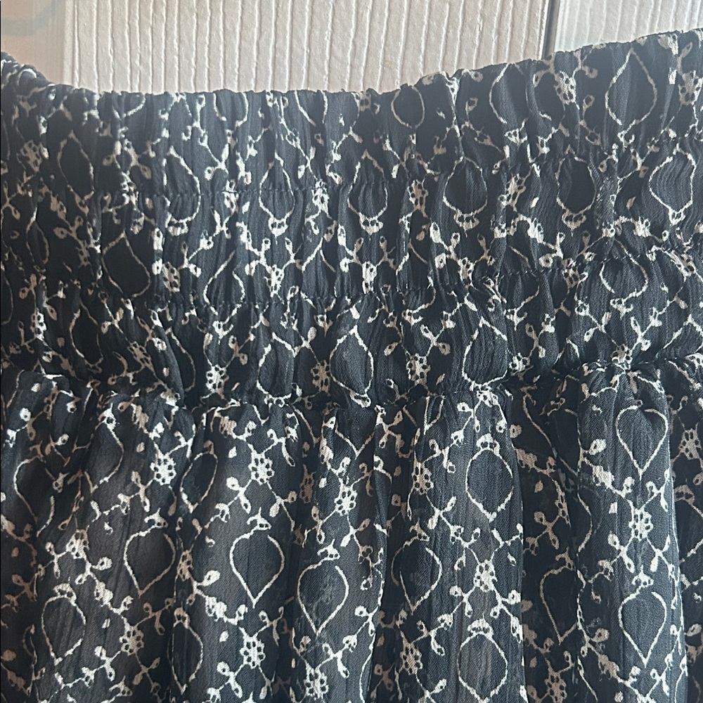 Converse Black and White Patterned Skirt - Picture 5 of 9